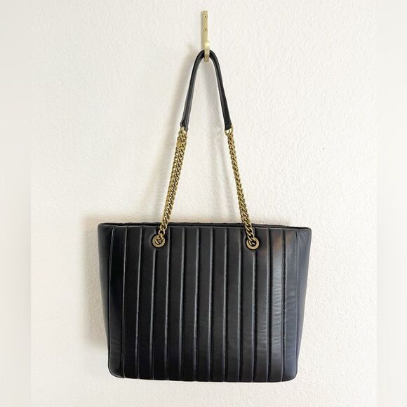 Henri Bendel Black Quilted Laptop Bag with chain handles - Picture 3 of 16